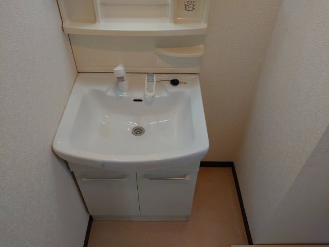 第一マンション寺直の洗面所