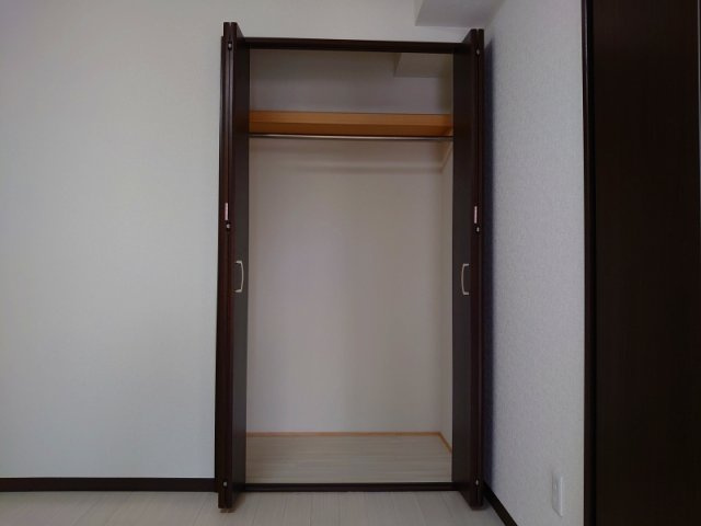 第一マンション寺直の収納