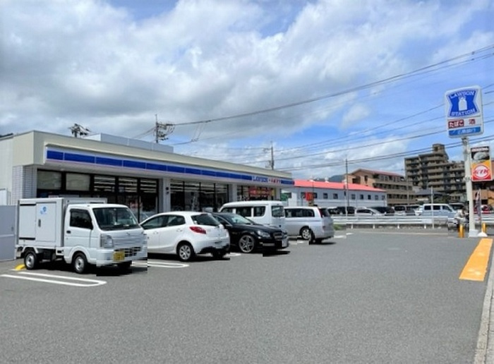 ラディッシュハウスのその他|ローソン三筋店 ６５４ｍ