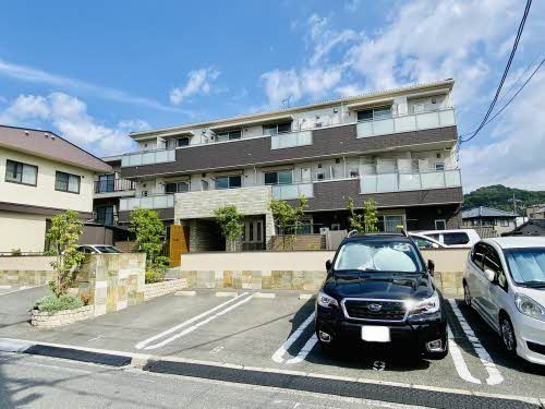 ソラーナ庚午北の駐車場