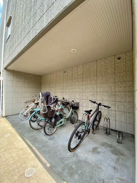 ジュネ碑文谷のその他共用部分|★敷地内屋根付き駐輪場（世帯/1台）★
