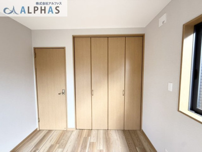 【収納】 | 姫路市飾磨区矢倉一丁目　中古戸建 | ◆2階洋室にハイドア採用♪
収納力があり♪