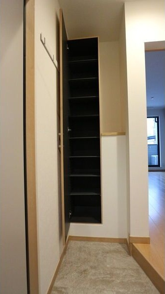 REGALEST椥辻の玄関