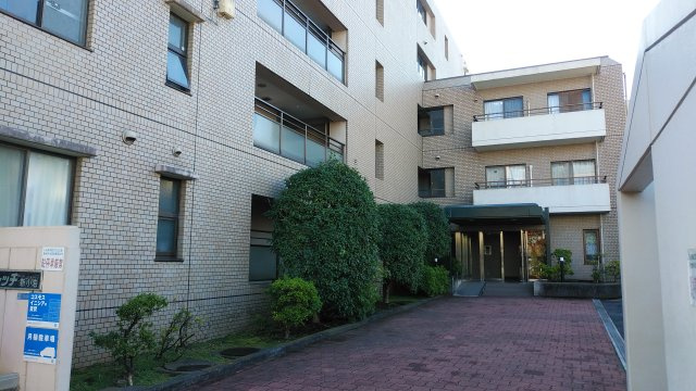 パレッヂ新小岩のエントランス