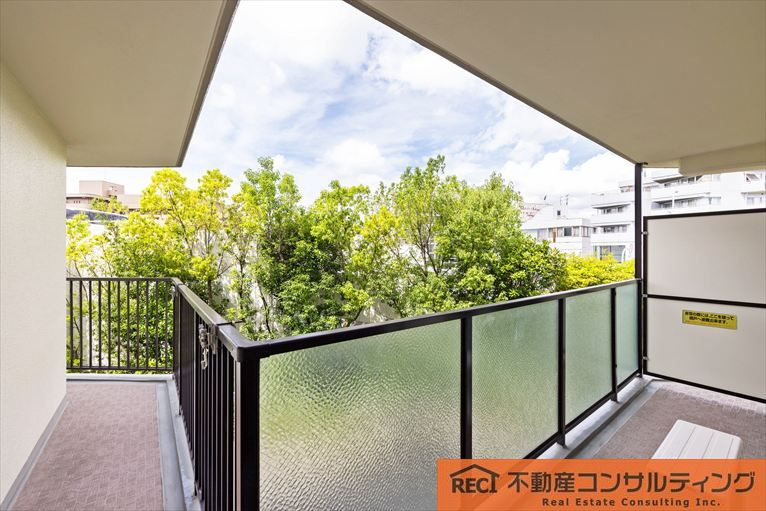 西宮門戸パークハイツの玄関