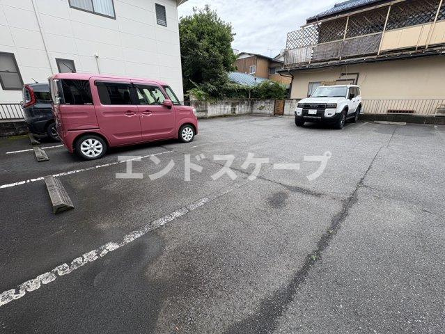 ファーストアンカーの駐車場|高崎、前橋のお部屋探しはエンドスケープまで！お客様の理想お聞かせ下さい♪