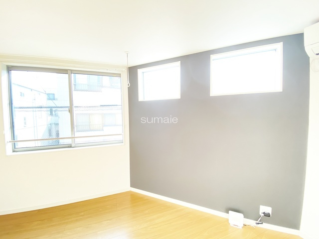 アドニスⅡの寝室|2面採光の明るいお部屋です♪♪