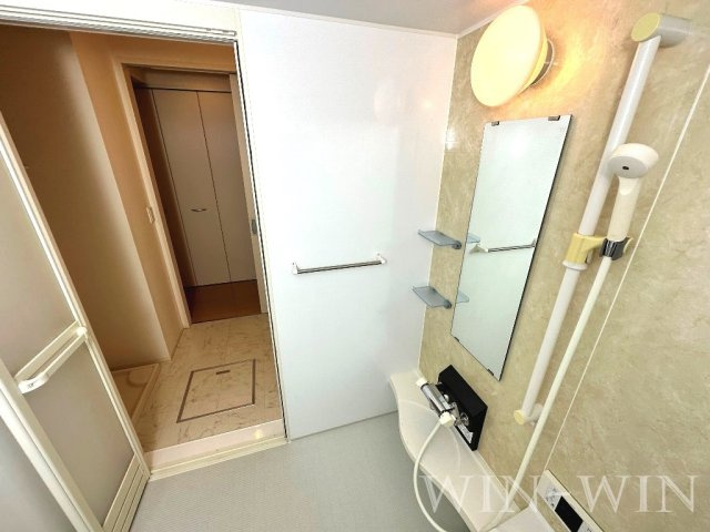 アゼリア A棟の浴室