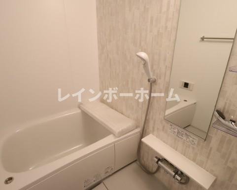ラリュール赤塚Ⅱの浴室