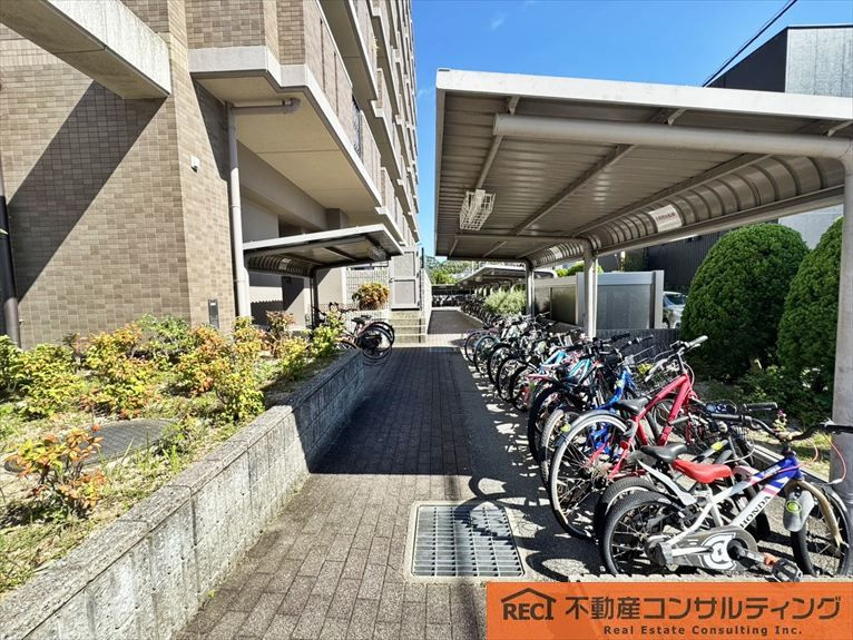 グラン・ソシエ甲子園口の駐車場