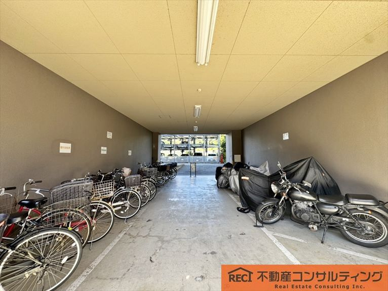 グラン・ソシエ甲子園口の駐車場