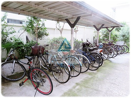 弥生町第2ローヤルコーポのロビー
