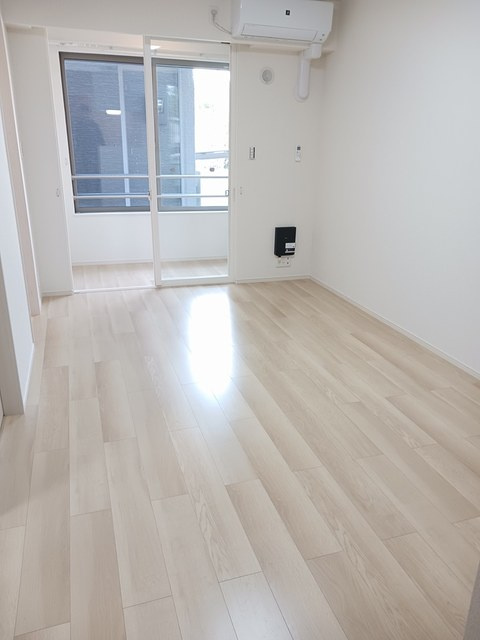 パークサイド針崎　弐番館の居間・リビング