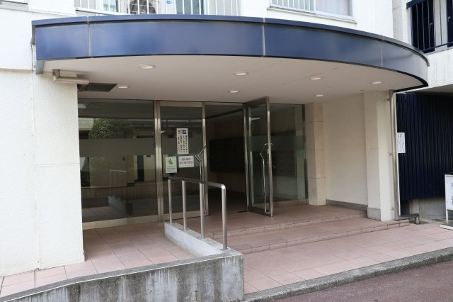 京都一乗寺コーポラスのエントランス
