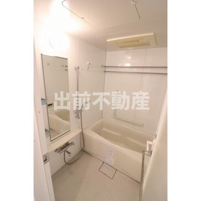 コンフォリア西早稲田の浴室