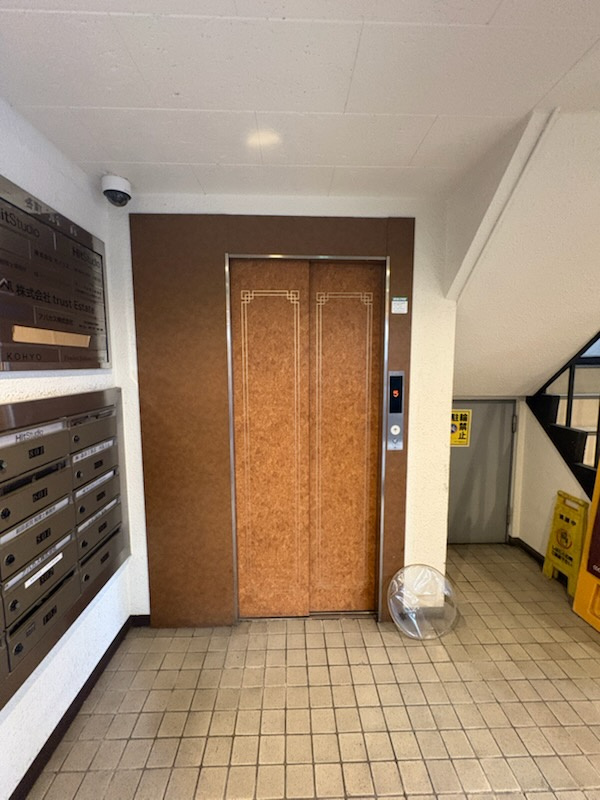 三洋谷町ビル4階