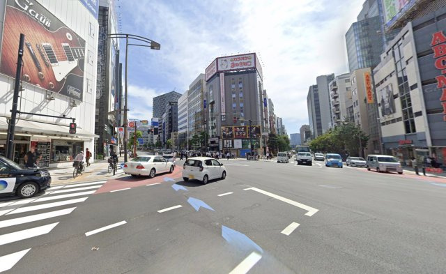千代田区神田小川町３丁目の店舗事務所の駐車場