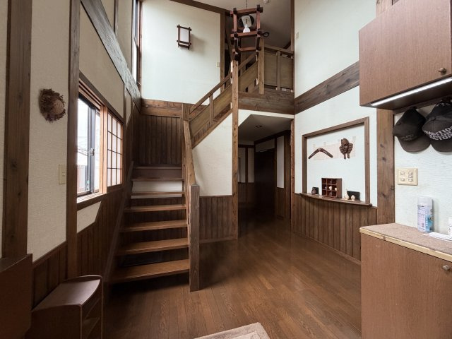 【玄関】 | 蓑原町　2,100万円