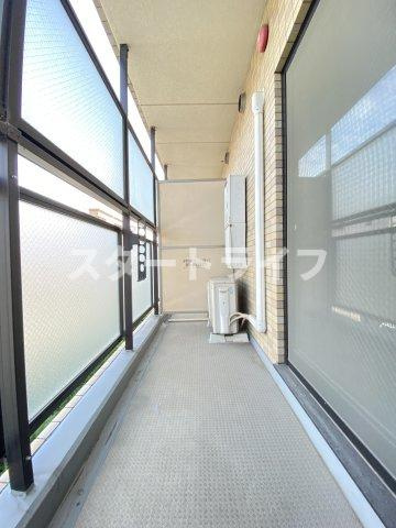 大阪市東淀川区柴島２丁目の賃貸マンションのバルコニー