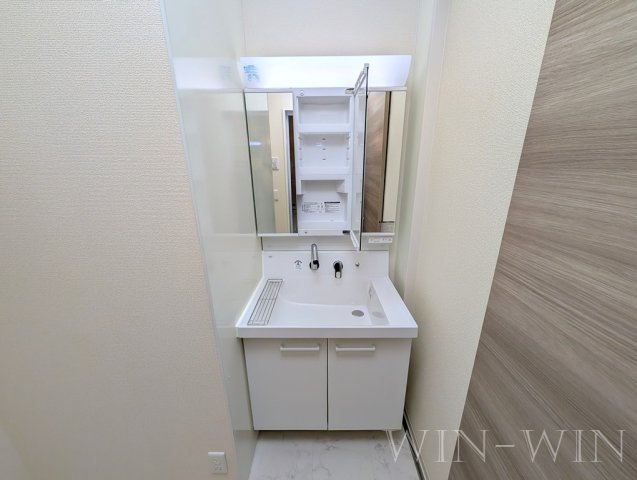 アぺーゴ Bの独立洗面台|イメージ（同施工会社同一モデルの写真です）