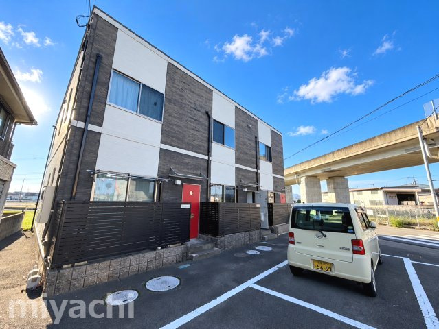 リブライフ藍住Bの外観