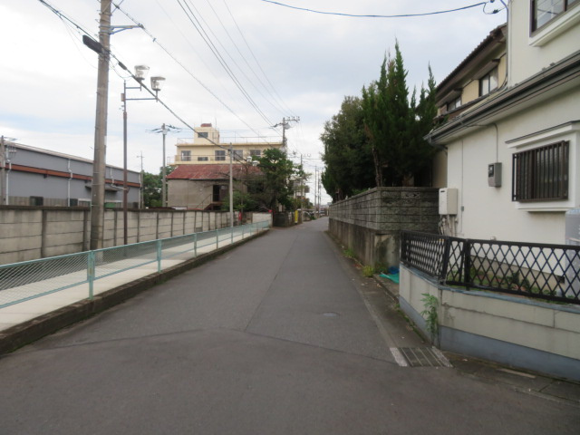 八潮市大字木曽根の倉庫