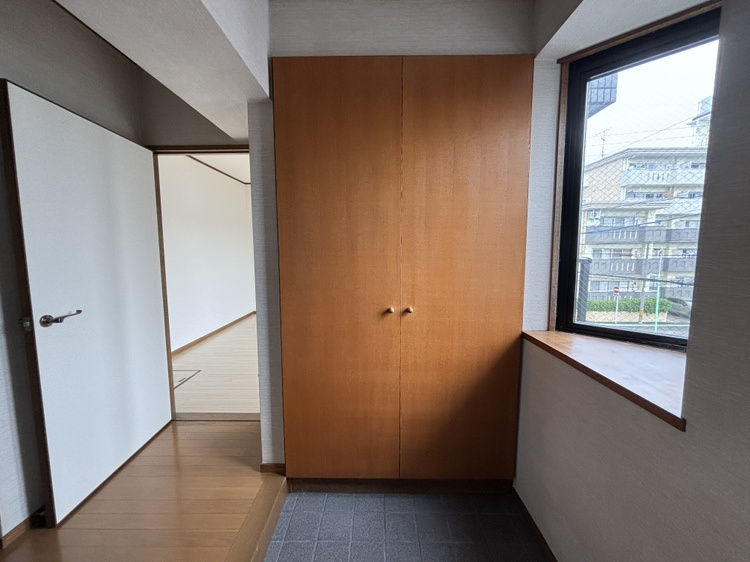 ユーキマンションの玄関