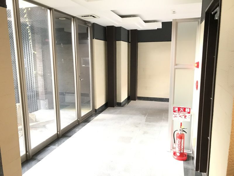 高栄京町マンションのロビー