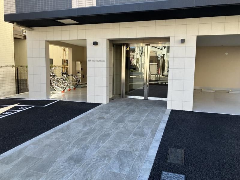 マーロ羽田のエントランス