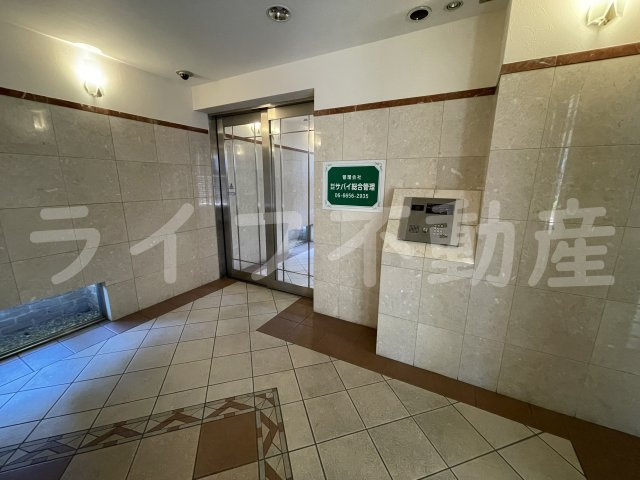 アーク吉田駅前のロビー|ゆとりのあるロビーです