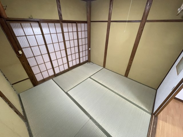 西宮市小松南町1丁目貸家の和室