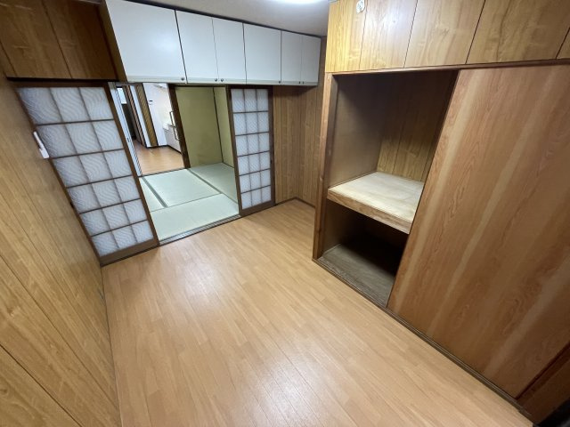 西宮市小松南町1丁目貸家の居間・リビング