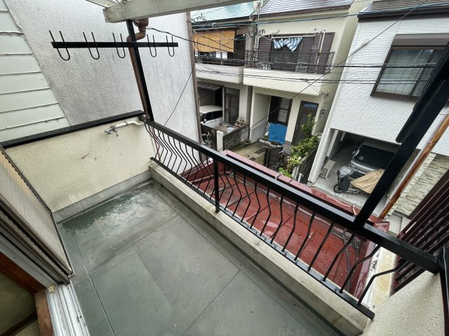 西宮市小松南町1丁目貸家のバルコニー