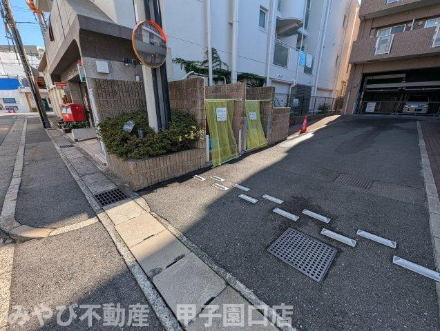 　のエントランス