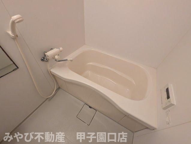 　の浴室