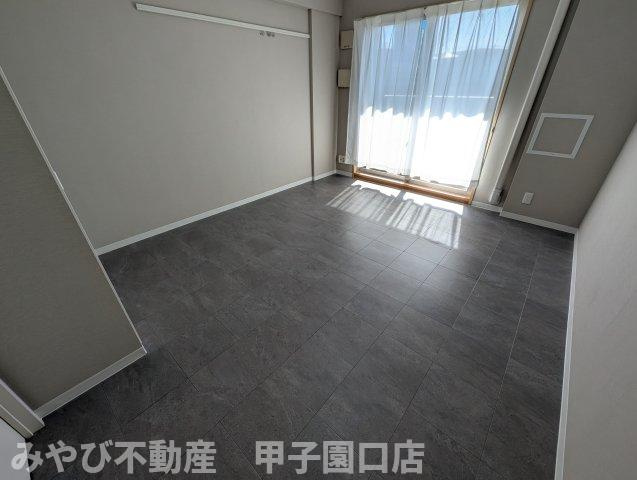 　の内装