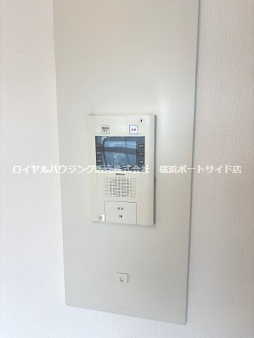 安心のモニター付きインターホンでセキュリティ面も充実。