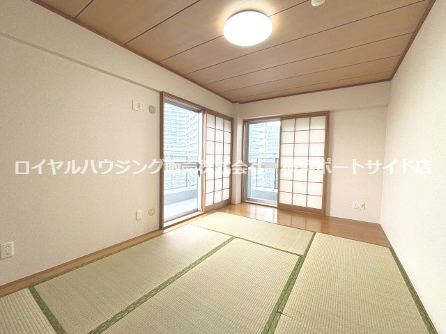 和室は落ち着いた雰囲気で、リラックスできる空間です。