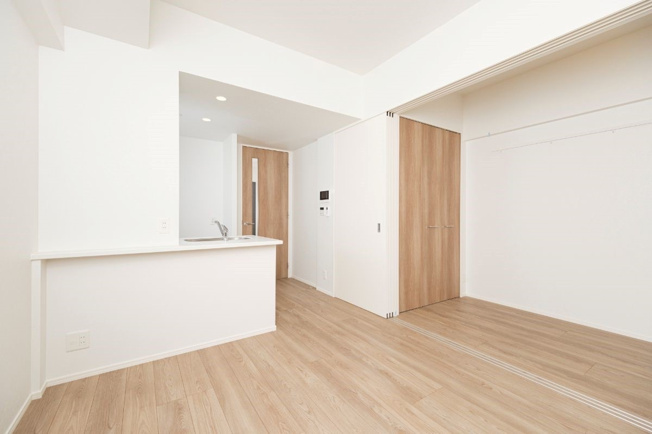【居間・リビング】 | 新品家具付きマンション博多駅南13B(KaGood福岡)