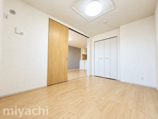 ハピネス北島　Cの洋室