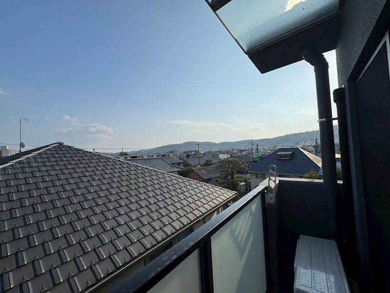 THE GARNET SUITE RESIDENCE 山科WEST のバルコニー