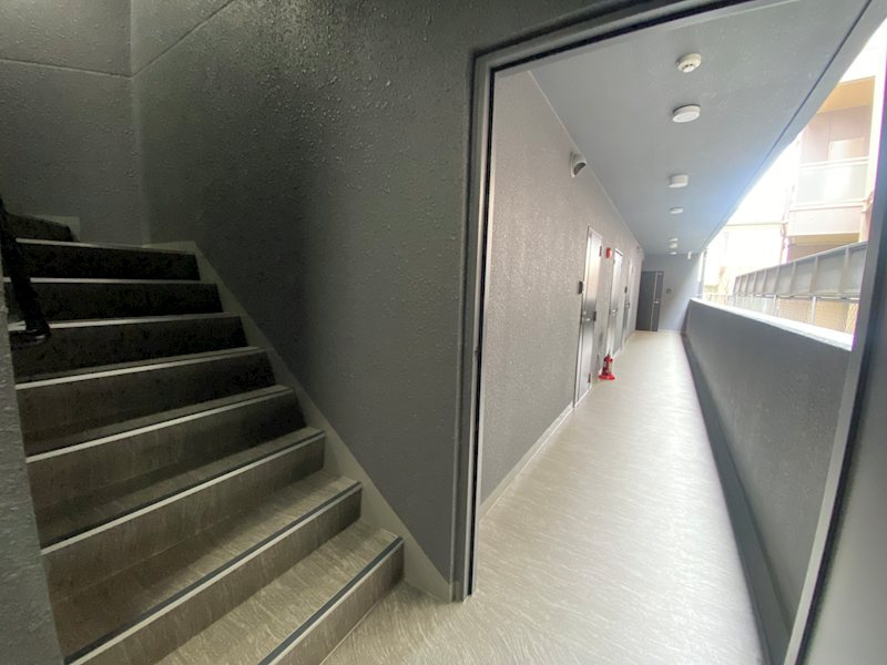 THE GARNET SUITE RESIDENCE 山科WEST のロビー