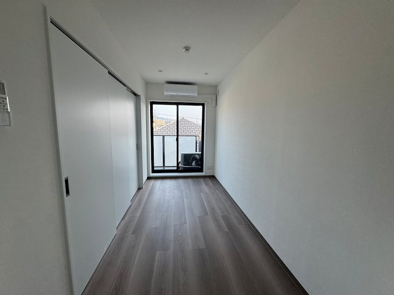 THE GARNET SUITE RESIDENCE 山科WEST の居間・リビング