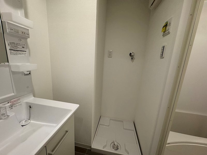 THE GARNET SUITE RESIDENCE 山科WEST の洗面所