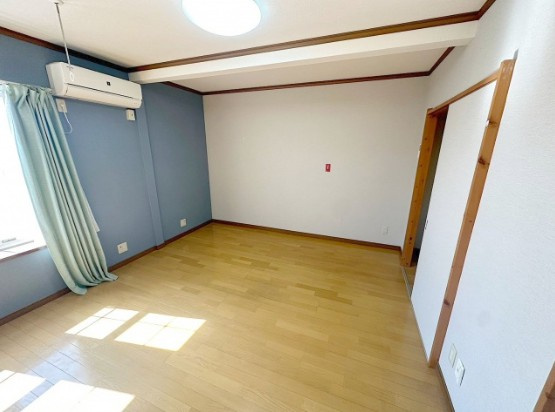 小平市小川町２丁目のアパートの居間・リビング