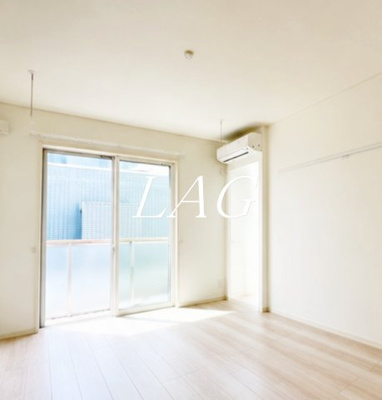 【居間・リビング】 | Ｐｏｒｔｅ　Ｂｏｎｈｅｕｒ | 洋室のお部屋です。