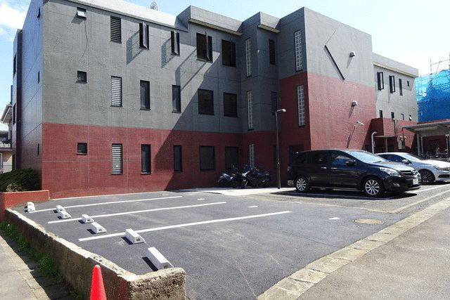 エトワール多摩川の駐車場