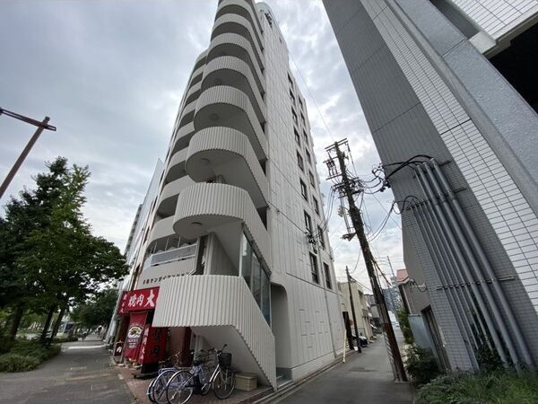 桜通サンダイマンションの外観