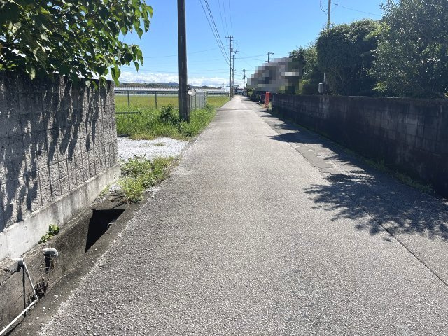 【前面道路含む現地写真】 | 売地　香南市野市町下井C号地　＠11万 | 東側