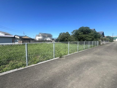 【前面道路含む現地写真】 | 売地　香南市野市町下井B号地　＠12万 | 東より撮影